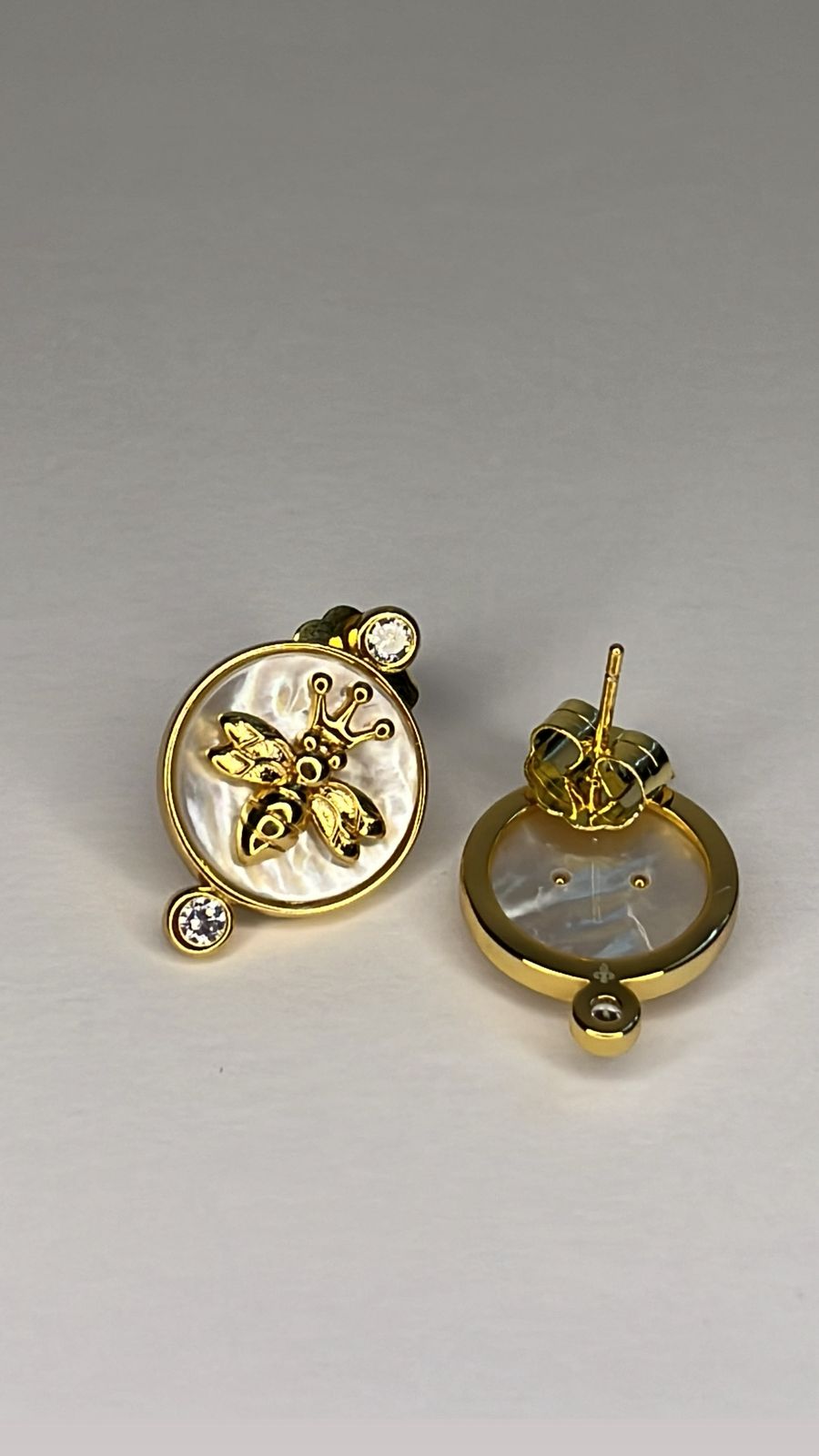 Brinco Abelha Dourada