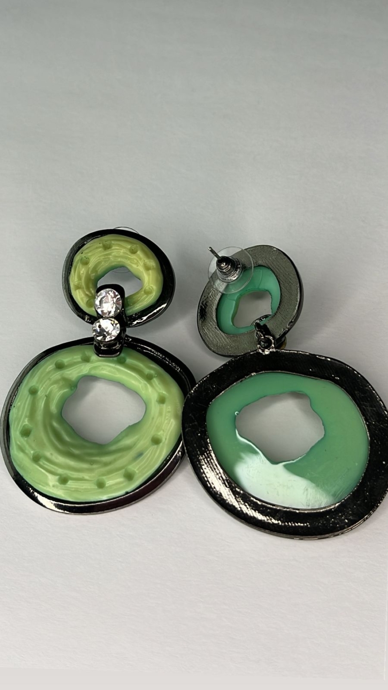 Brinco Verde Abstrato