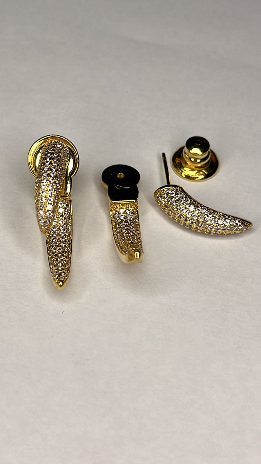 Brinco Dourado 2 em 1 com Zircônias