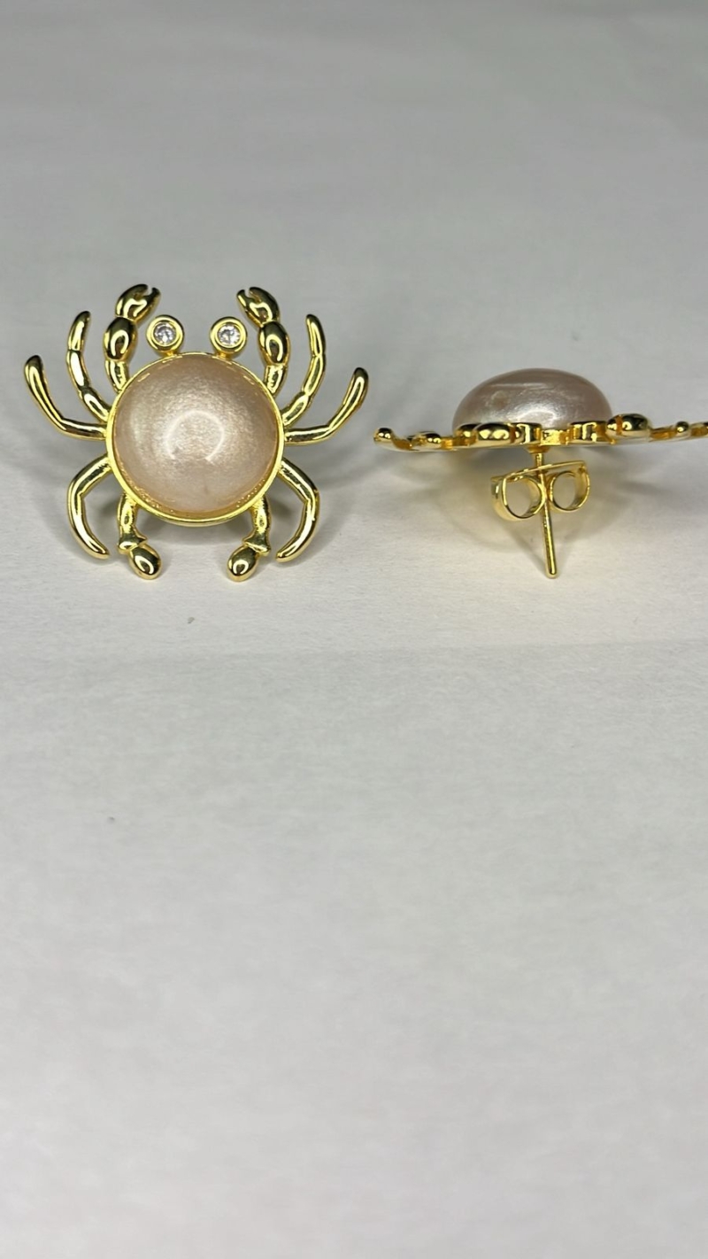 Brinco Caranguejo com Pérola Shell