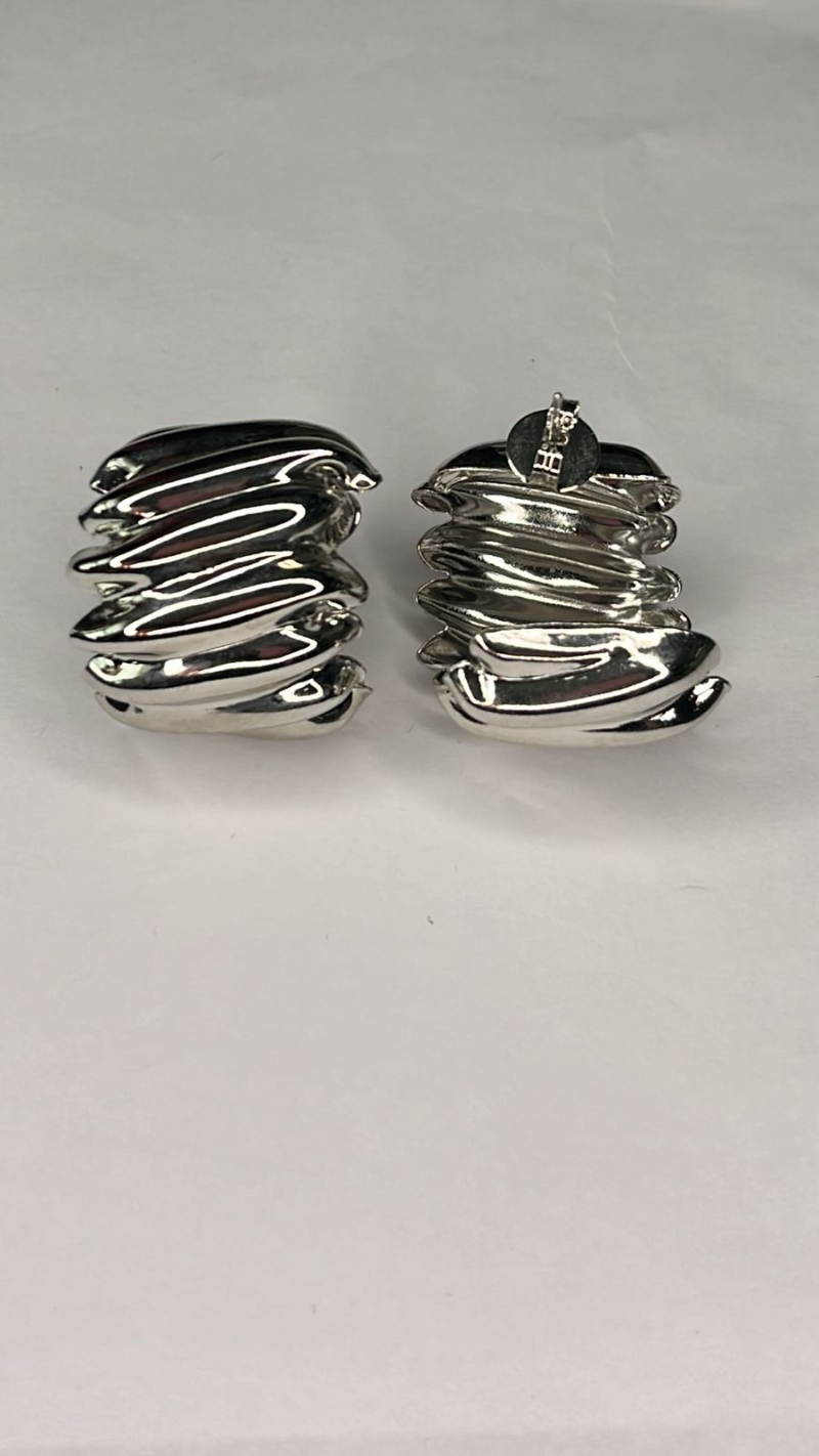 Brinco Textura Ondulada Sculptural