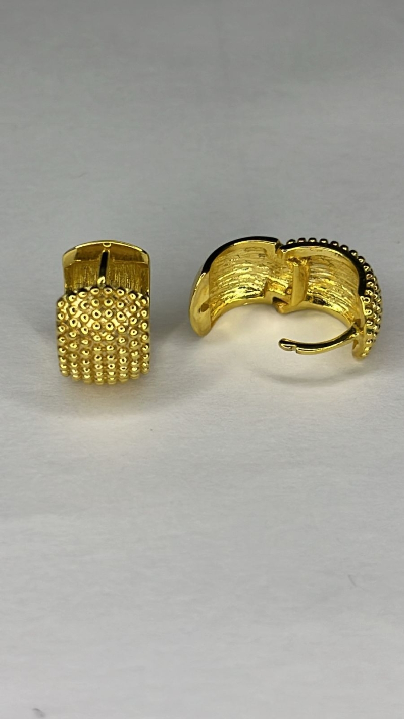 Brinco Argolinha Texturizada Dourada