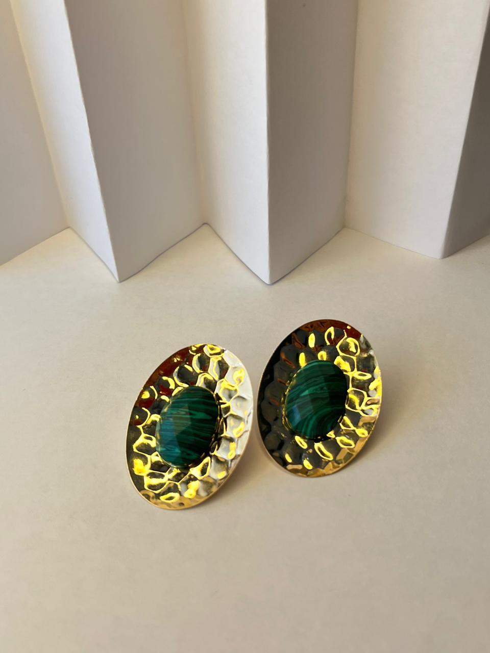 Brinco Malaquita Dourada