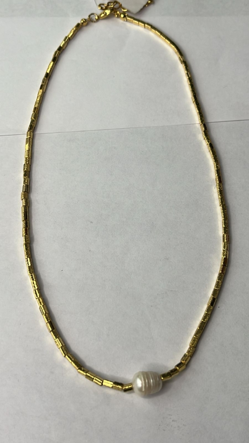 Colar Pérola Dourada Minimal