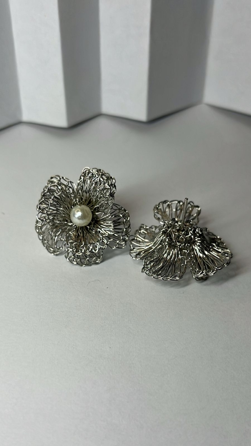 Brinco Flor Pérola Prata