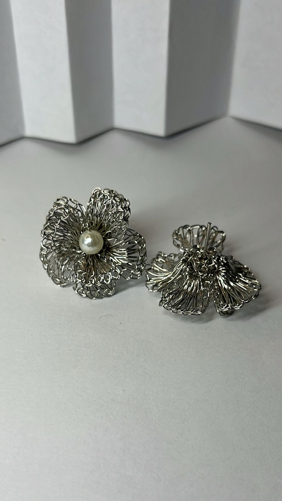 Brinco Flor Pérola Prata